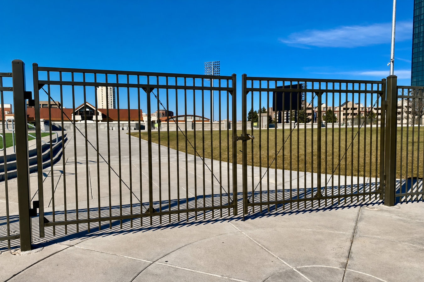 Commercial fence installation